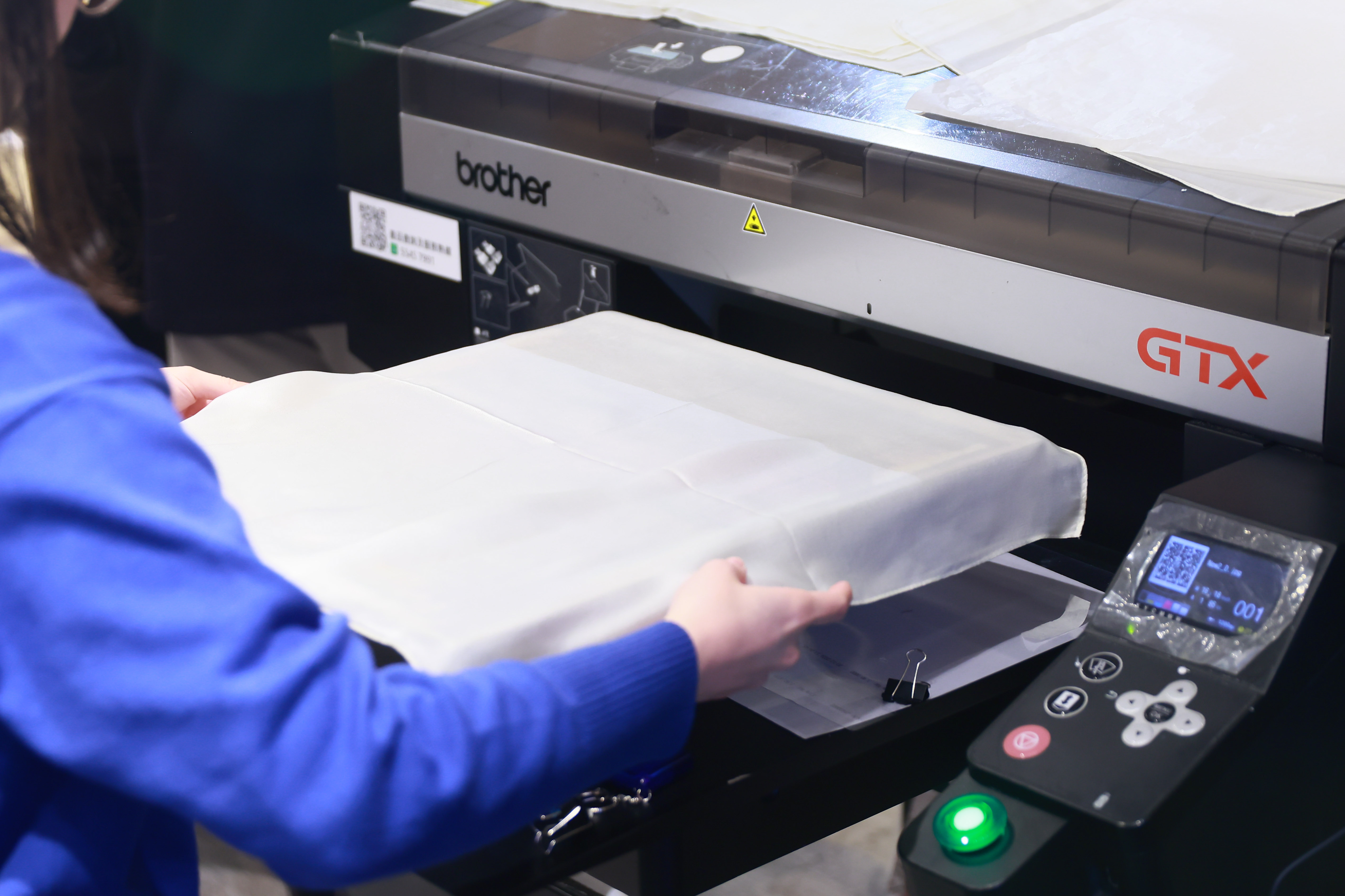 WORKSHOP: PERSONALISED SCARF PRINTING WORKSHOPS